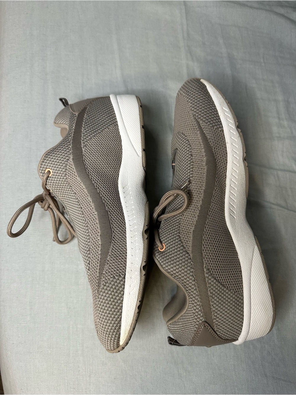 Easy Spirit Seromy 17 Athletic Walking Shoes, Breathable Fabric Upper Taupe 10W
